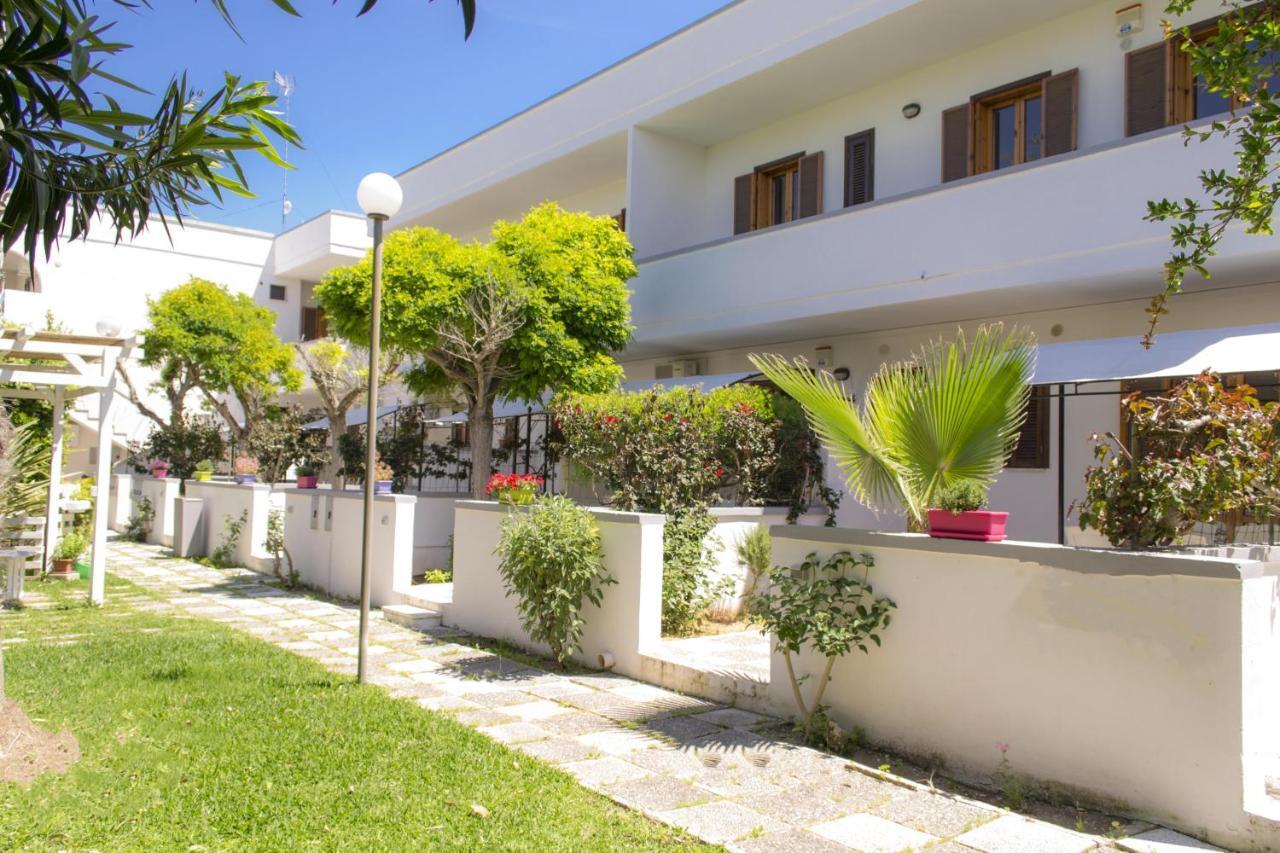 Residence Borgo Latino- Localo Torre dell'Orso Exterior foto